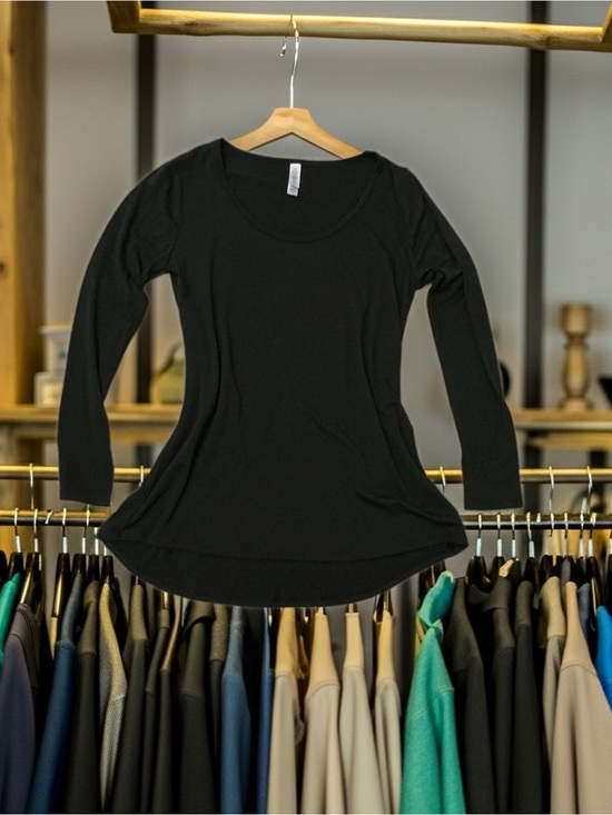 Tops - Simply Comfortable Black Tunic Top XS Long Sleeve Stretch Swing Hem